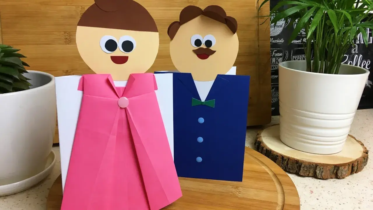 Urocze kartki urodzinowe z papieru: sukienka i garnitur. Świetny pomysł, co można zrobić z papieru na urodziny!
